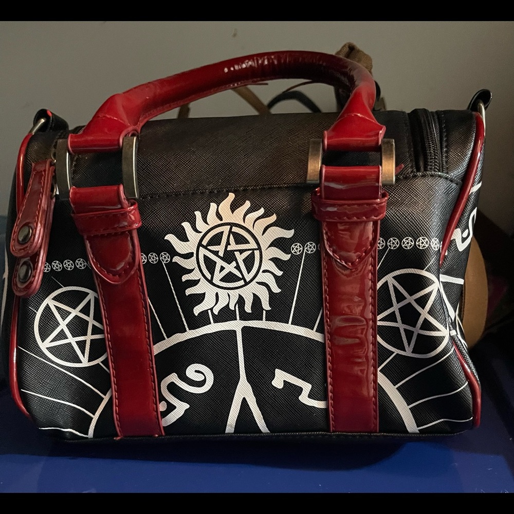 Supernatural purse